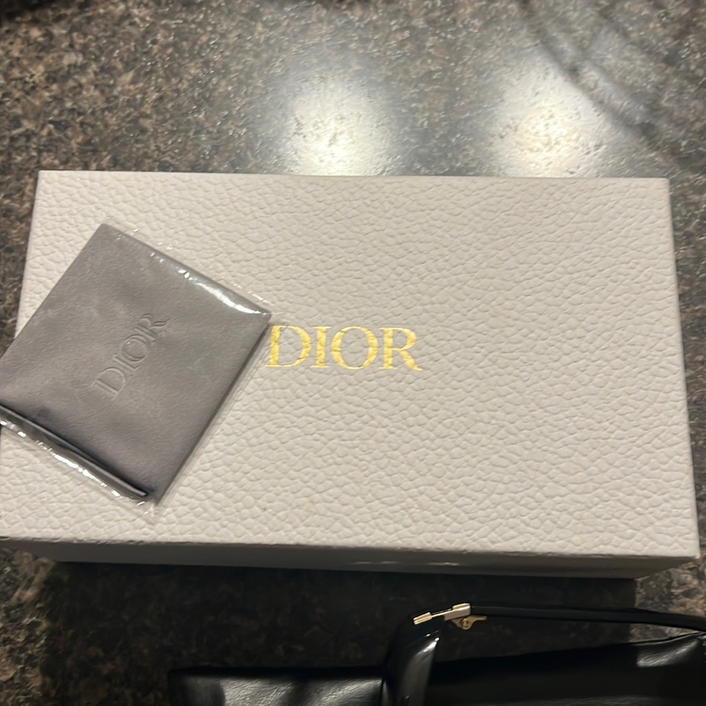 100%authentic christian Dior
